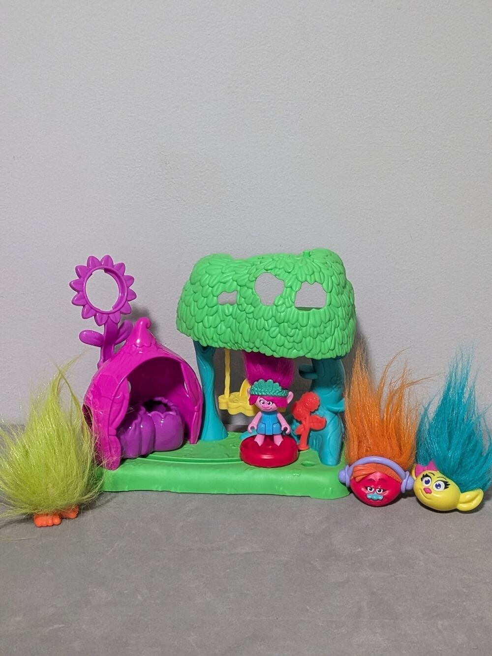 Imaginext Trolls Flower Fun Campsite Playset Base/McDonald's Topper Lot Partial
